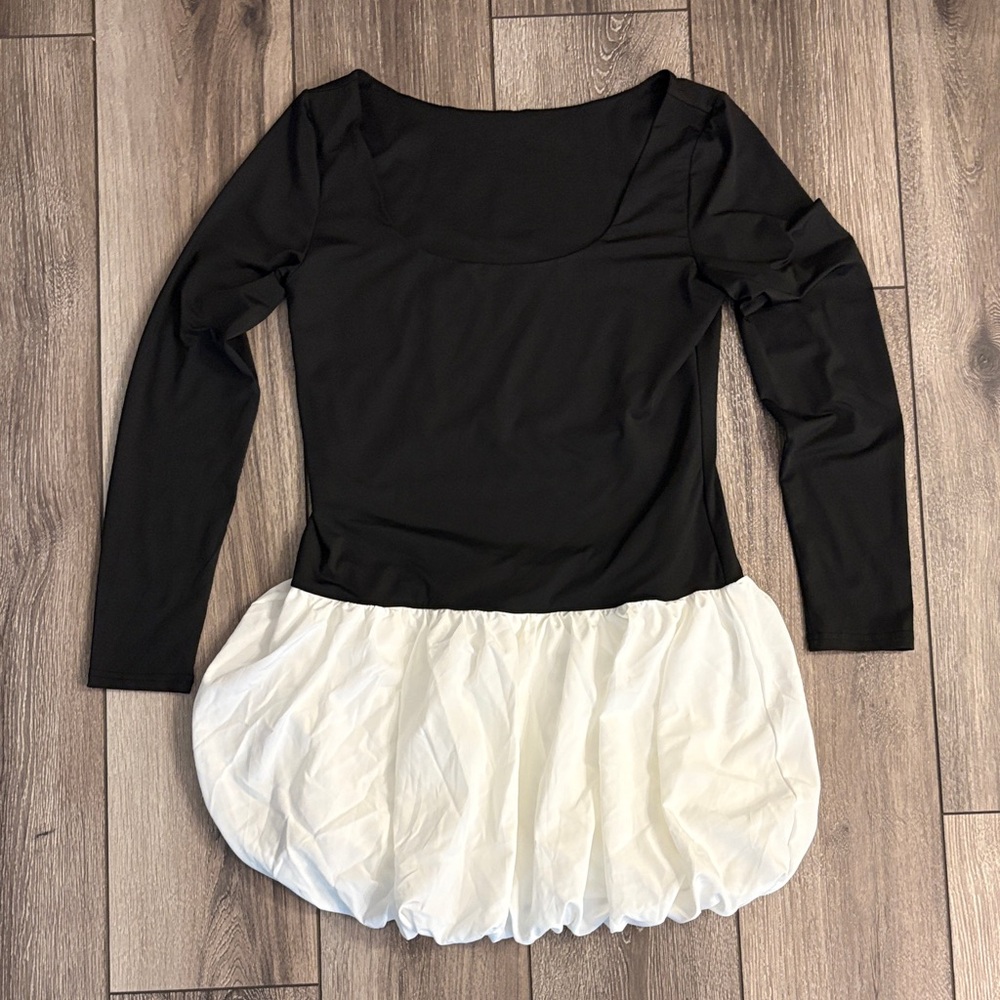 Black/White Long Sleeve Bubble Dress